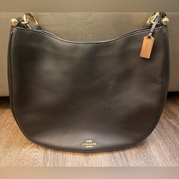 D59: Coach Black Hobo Bag with Crescent Silhouette - Picture 1 of 5